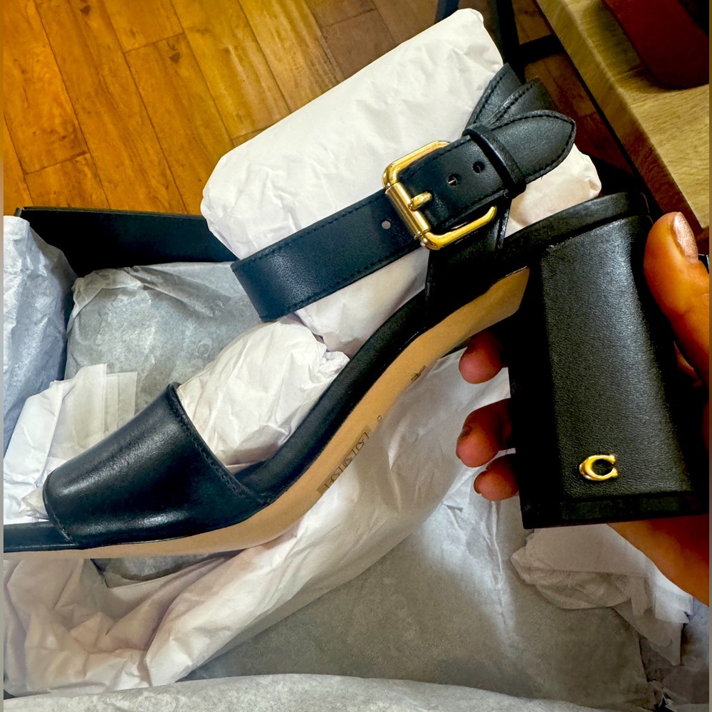 Coach Shelby Leather Sanda size woman's 10